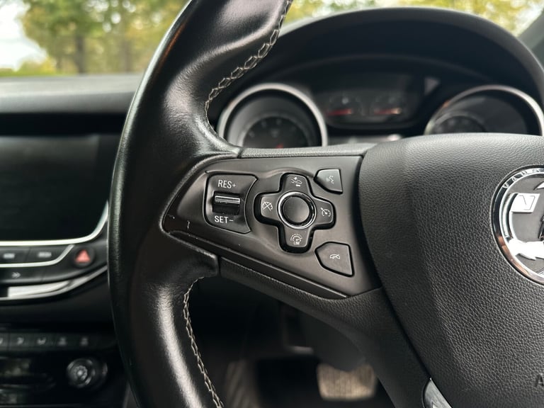 2017 Vauxhall Astra 1.4T 16V 150 SRi Nav 5dr Auto HATCHBACK Petrol Automatic