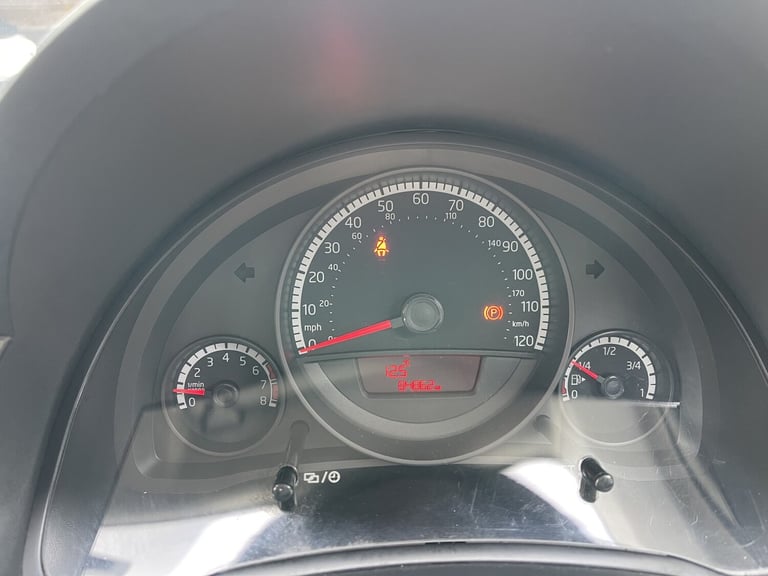 VOLKSWAGEN UP 1.0 Move up! 2016