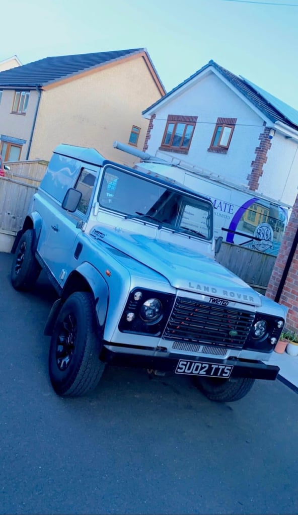 Land Rover Defender 90 2.4 TDCI 2010