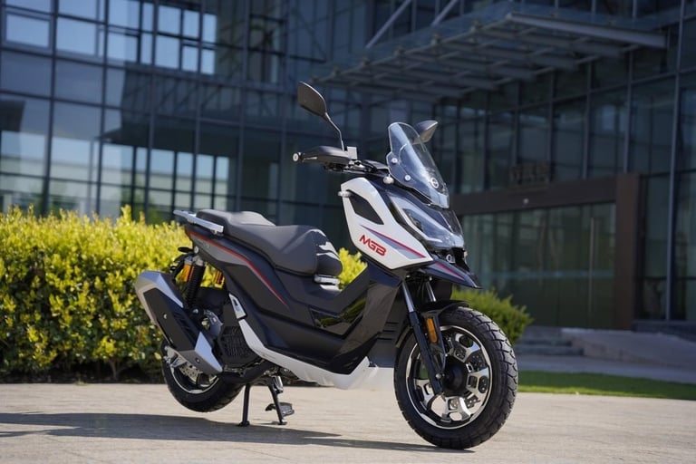 NEW MGB AMAX 125cc Automatic Scooter Learner Legal City Commuter Excellent MP...