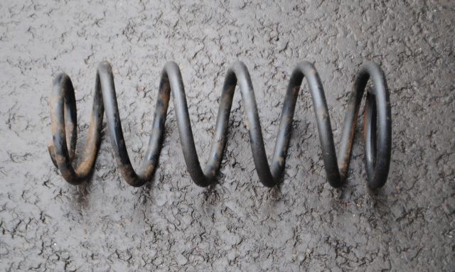 2015 NISSAN NAVARA MK3 REAR COIL SPRING