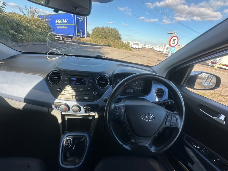 2014 Hyundai i10 1.2 Premium 5dr HATCHBACK Petrol Manual