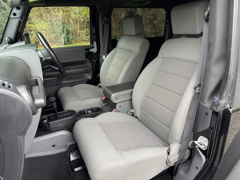 2009 JEEP Wrangler Rubicon 3.8 V6 Auto 2 Door Petrol 4X4 