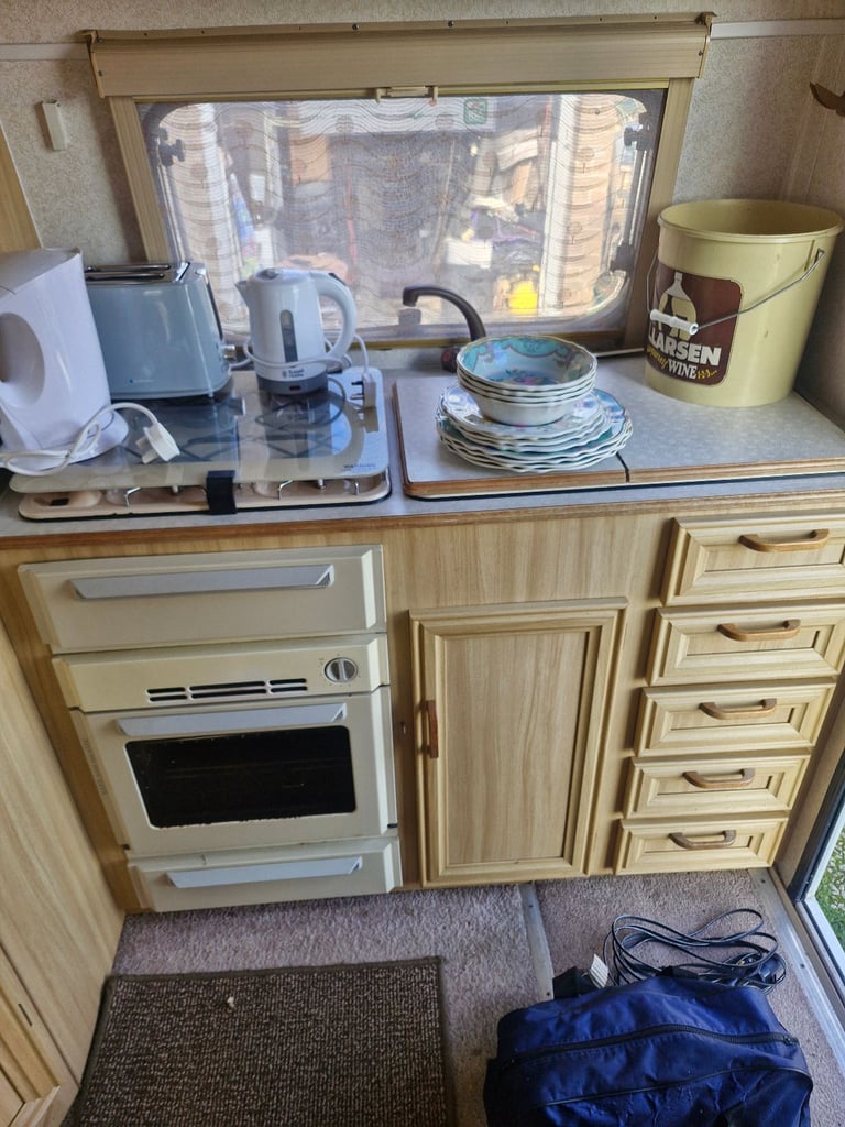 1992 fleetwood colchester 2 birth caravan