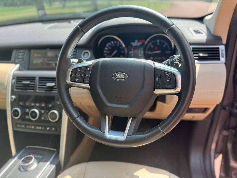 2015 Land Rover Discovery Sport 2.2 Discovery Sport HSE SD4 Auto 4WD 5dr SUV Diesel Automatic