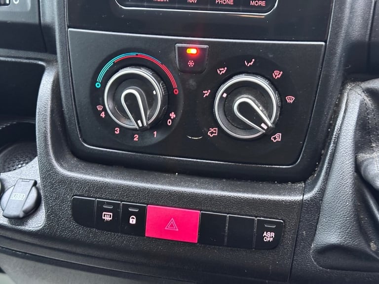 2022 Peugeot Boxer 2.2 BlueHDi 335 Professional Panel Van 5dr Diesel Manual L3 H2 Euro 6 (s/s) PA...