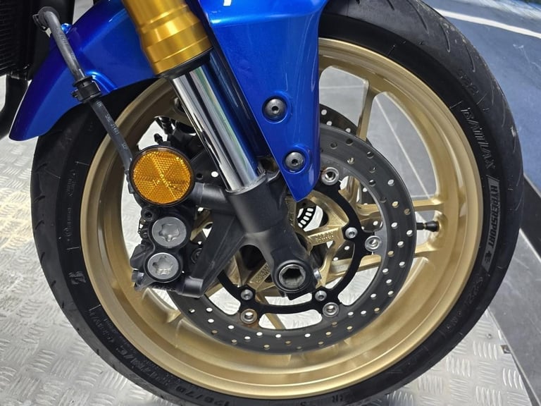 YAMAHA XSR 900