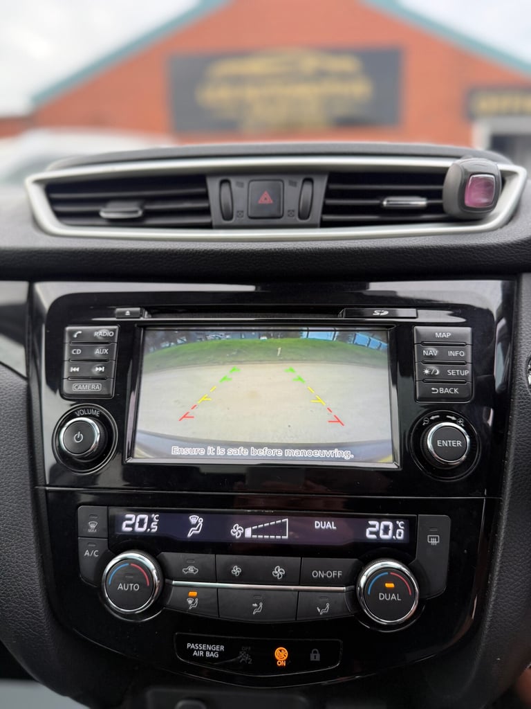 2014 Nissan Qashqai 1.2 DiG-T Acenta Premium 5dr HATCHBACK Petrol Manual