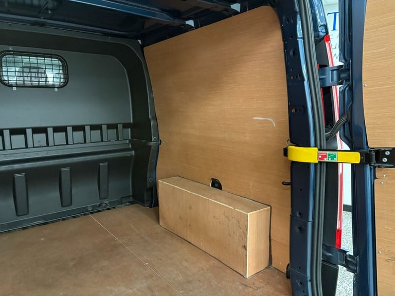 2021 Ford Transit Custom 2.0 EcoBlue 170ps Low Roof D/Cab Trail Van PANEL VAN DIESEL Manual