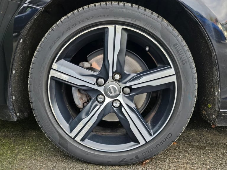 2017 Volvo V40 2.0 D2 R-Design Nav Plus Hatchback 5dr Diesel Manual Euro 6 (s/s) (120 ps) Hatchba...