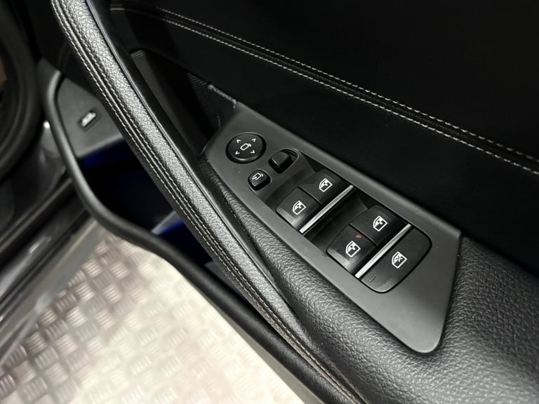 2021 BMW 5 Series 3.0 530d MHT M Sport Steptronic xDrive Euro 6 (s/s) 4dr SALOON Diesel/Electric ...