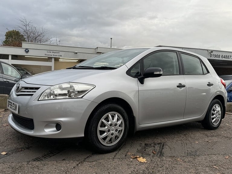 image for 2010 Toyota Auris VVT-i T2 Hatchback Petrol Manual