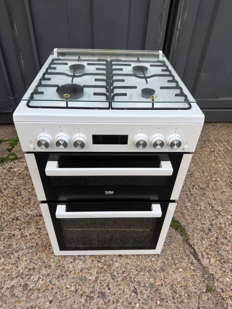 Beko Gas Cooker Digital Display 60cm