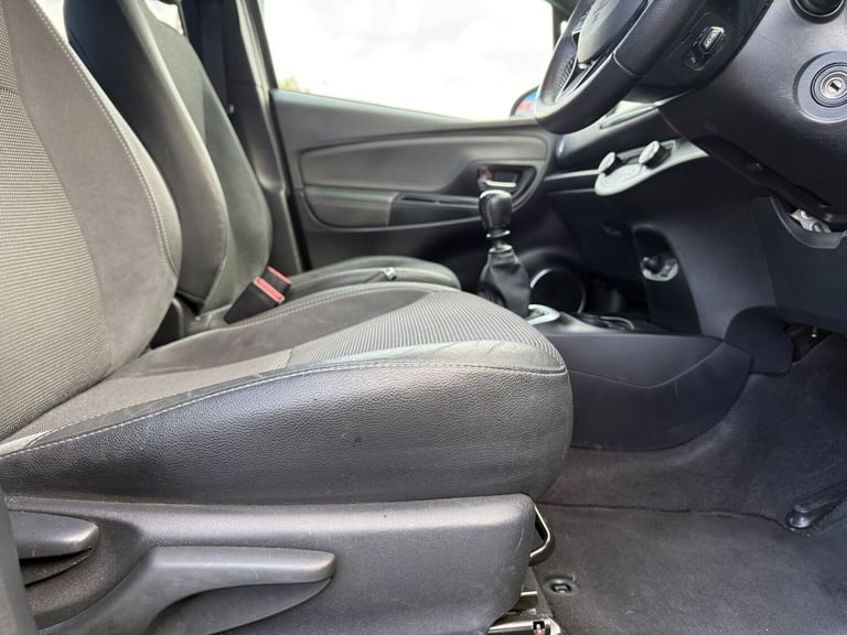 2018 Toyota Yaris VVT-I EXCEL Hatchback Petrol Manual