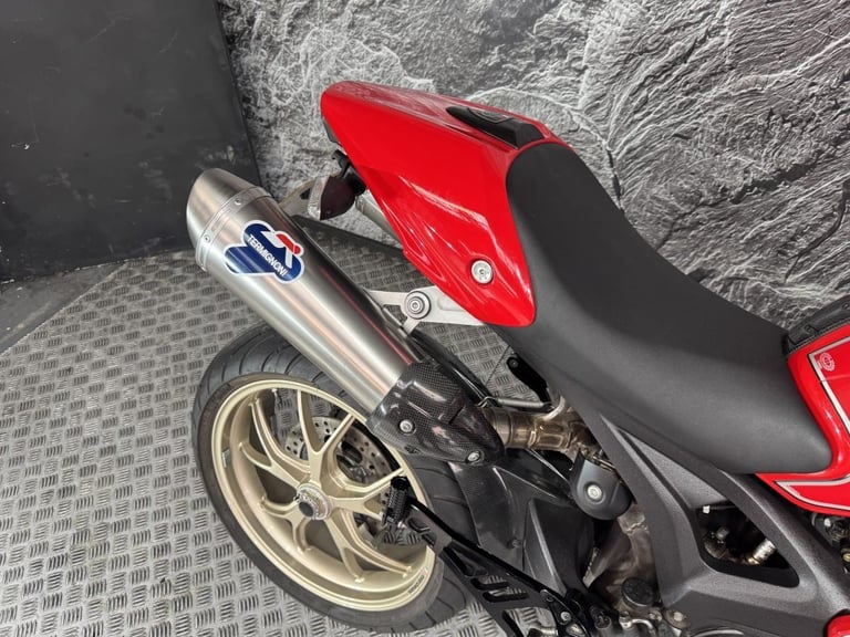 DUCATI MONSTER 1100 S M1100S 2009