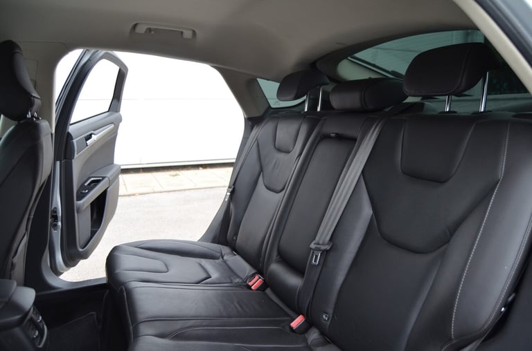 2014 Ford Mondeo 2.0 TDCi 180 Titanium 5dr HATCHBACK Diesel Manual