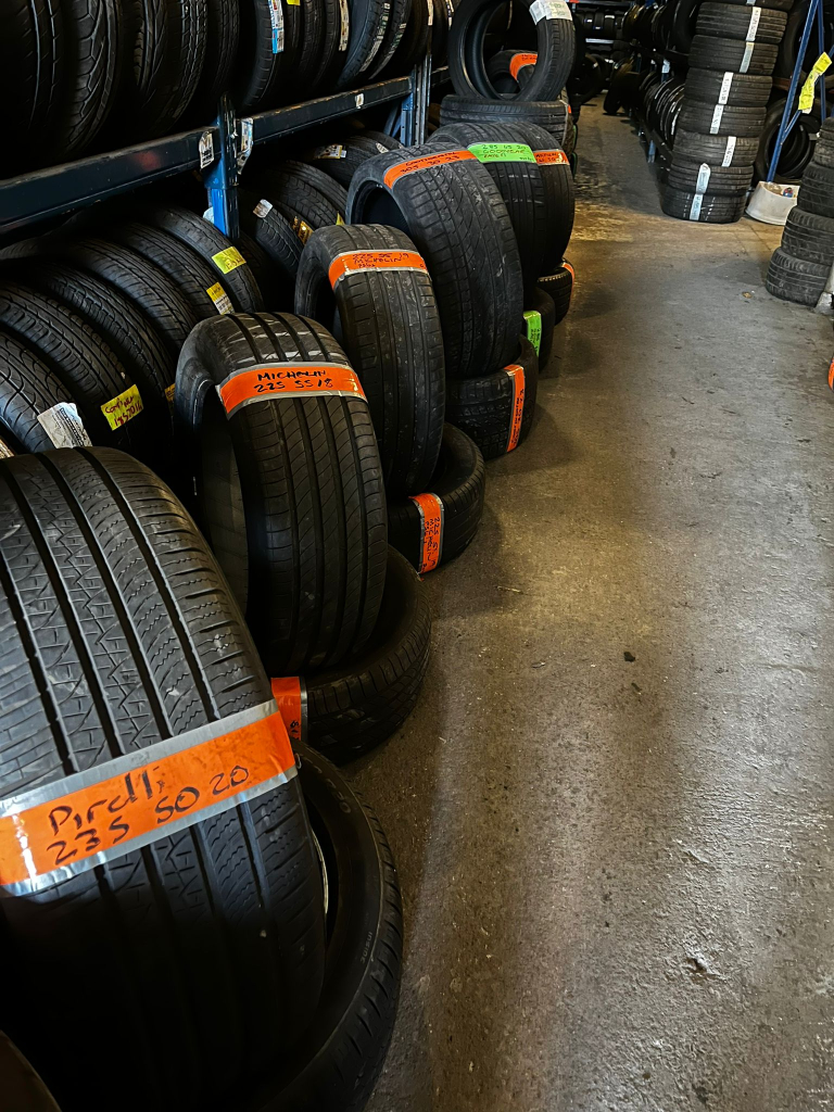 255 40 21 Uniroyal Rainsport Nearly NEW Tyre SALE ONLY £60 fitted and balanced open 7 days a week