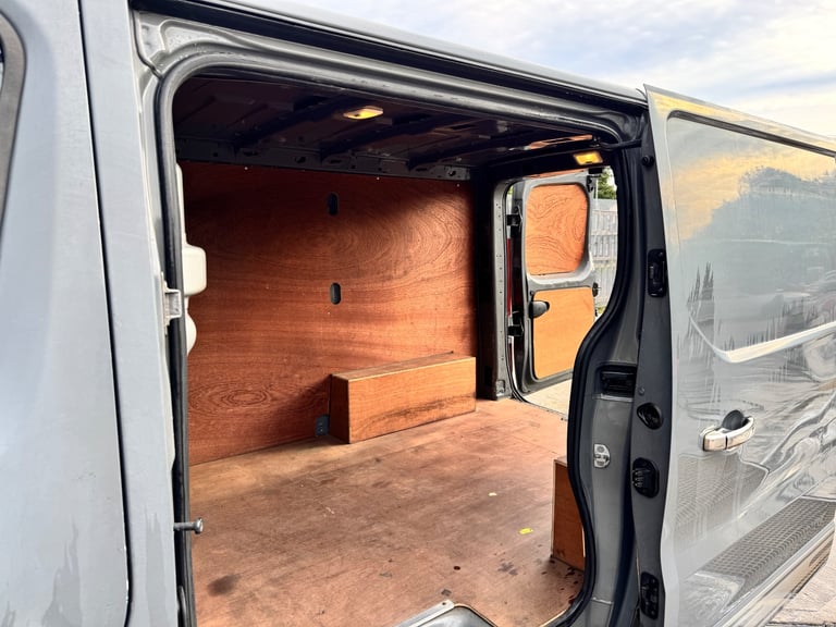 Vauxhall, VIVARO, Panel Van, 2015, Manual, 1598 (cc)