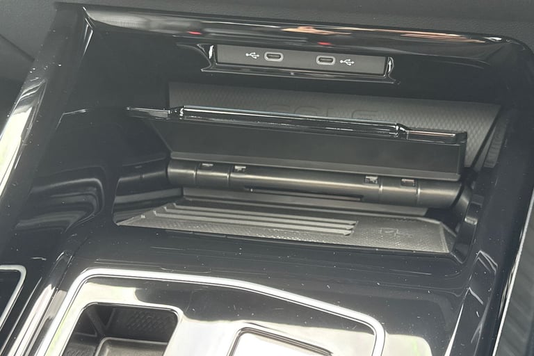 2025 Volkswagen Golf 1.5 TSI 272 GTE eHybrid 5dr DSG **HEADS UP DISPLAY + PAN ROOF** Hatchback PE...