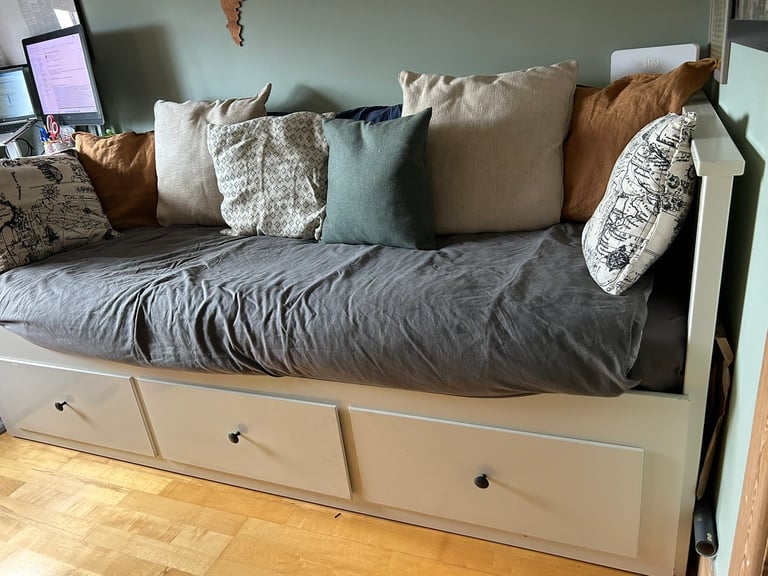 Day bed in Dorset | Stuff for Sale - Gumtree