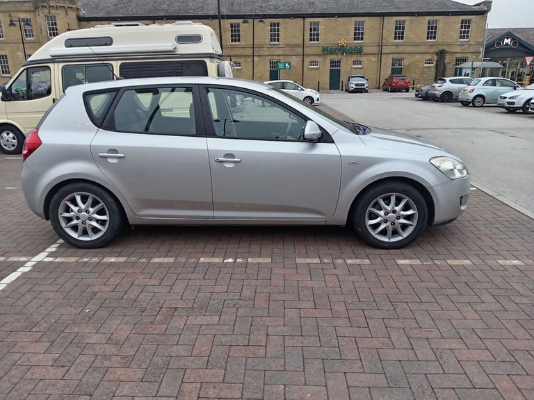 Kia, CEED, Hatchback, 2008, Manual, 1591 (cc), 5 doors
