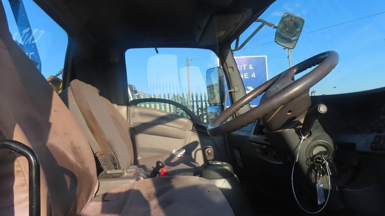 2011 Isuzu Trucks forward  f110.210 skip loader 