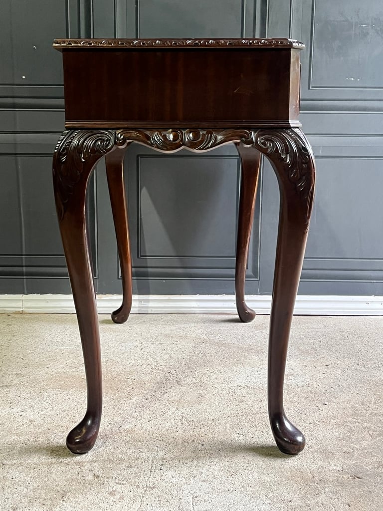 Antique STYLE  Mahogany Wood &  Leather Top  Console table / Writing Desk