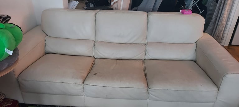  Comfortable 3-Seater Sofa – Free – Solid & Spacious