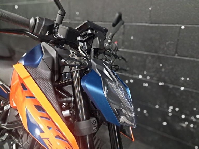 2024 24 KTM 125 DUKE 125 NAKED PETROL MANUAL X-RING EURO 5 (15 PS)