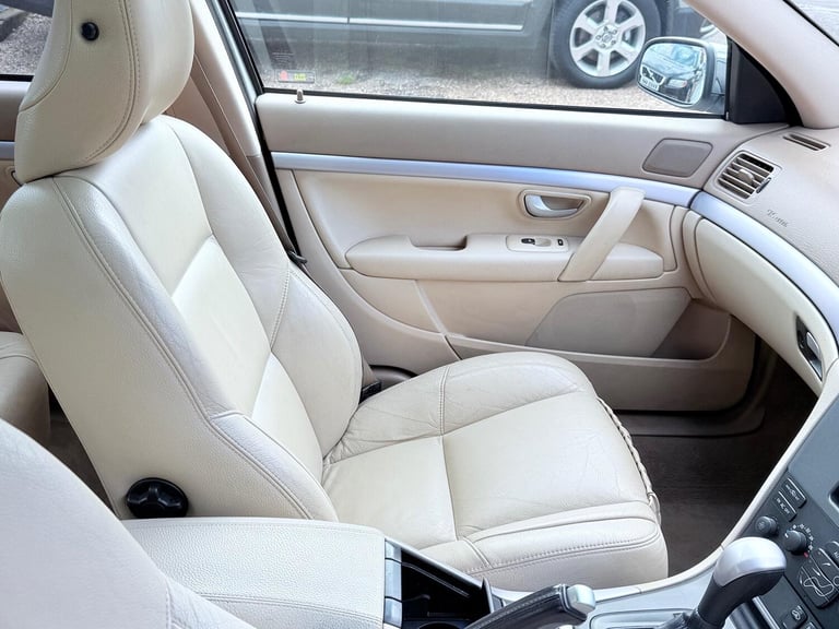 VOLVO S80 2.4 D5 SE Lux 2005