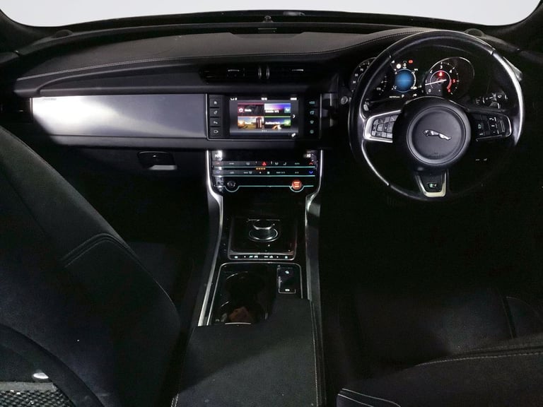 2018 Jaguar XF 2.0d [180] R-Sport 4dr Auto SALOON DIESEL Automatic