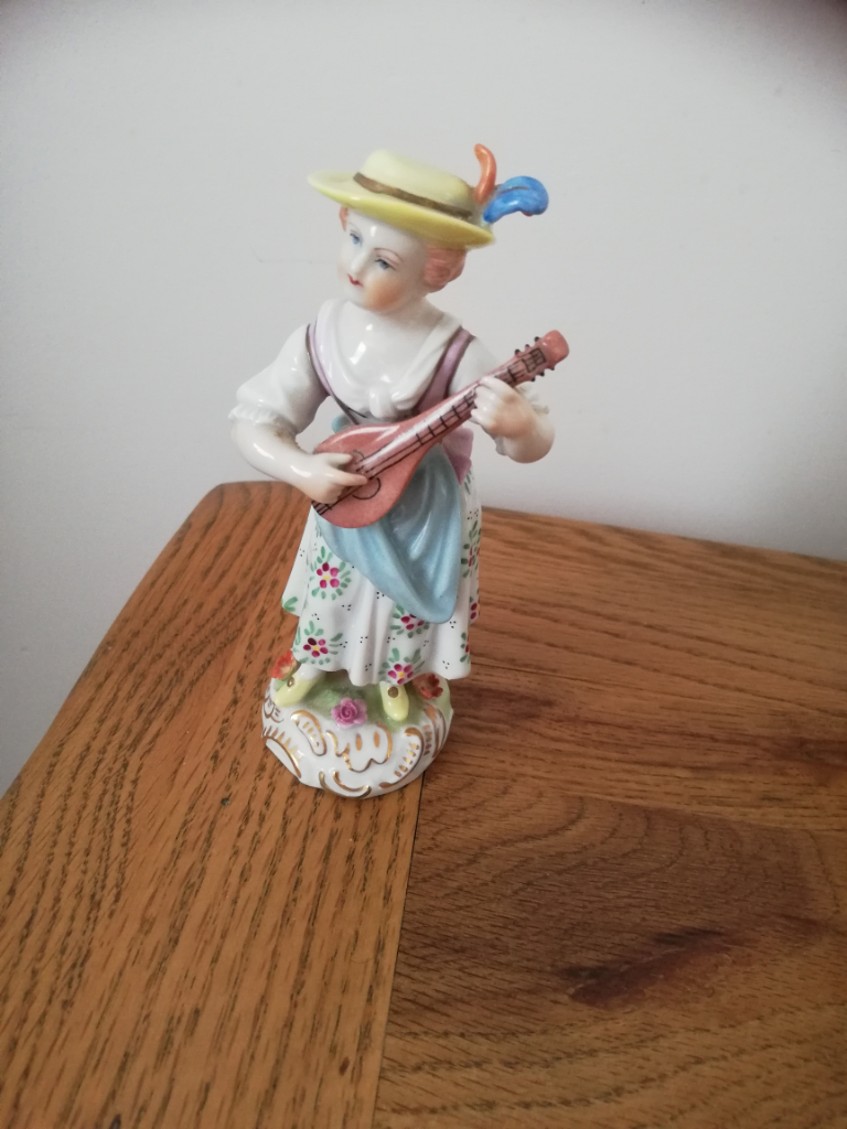 Dresden figurine 