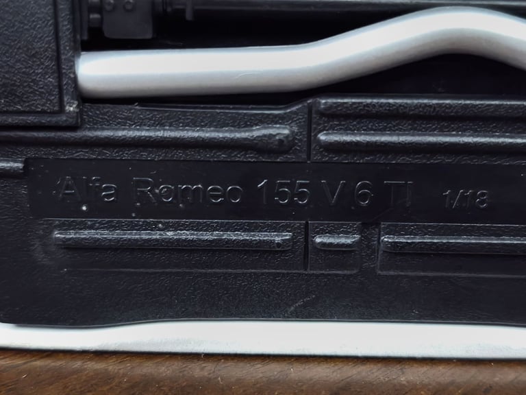 UT 1/18 Scale Alfa Romeo 155 V6 Ti #7 Nannini Martini diecast model car