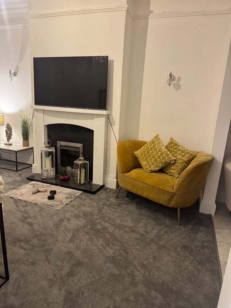 Spacious double room  available