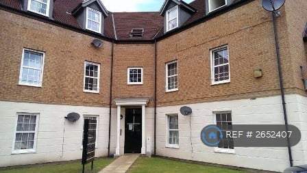 2 bedroom flat in Hazel Covert, Thetford, IP24 (2 bed) (#2652407)