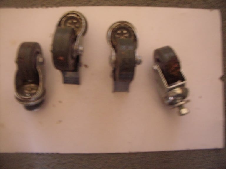 4 x swivelling wheels approx 2inches diameter x 3/4inch thick