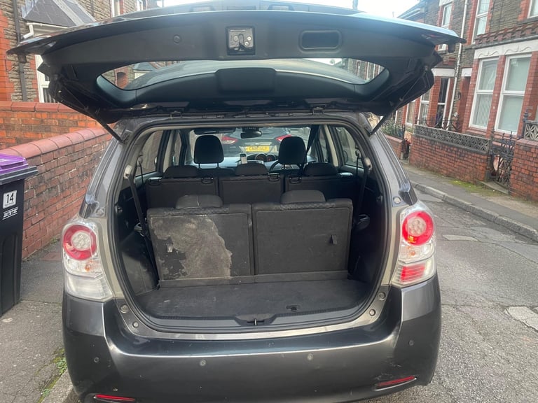 Toyota verso automatic 1.8 petrol 7 seaters ulezfree