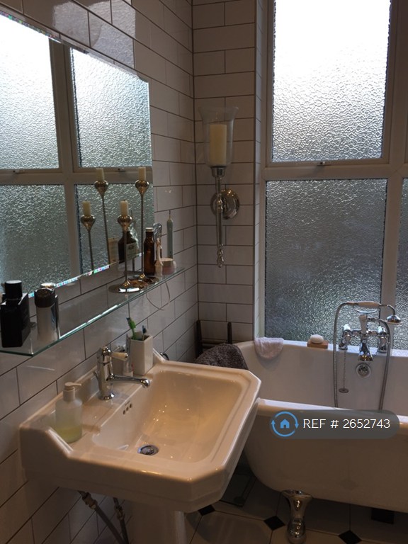 2 bedroom flat in Lorna Road, Hove, BN3 (2 bed) (#2652743)