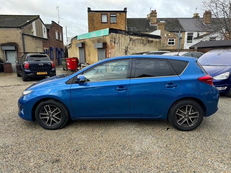 TOYOTA AURIS 1.3 Dual VVTi Icon+ 5dr Blue Manual