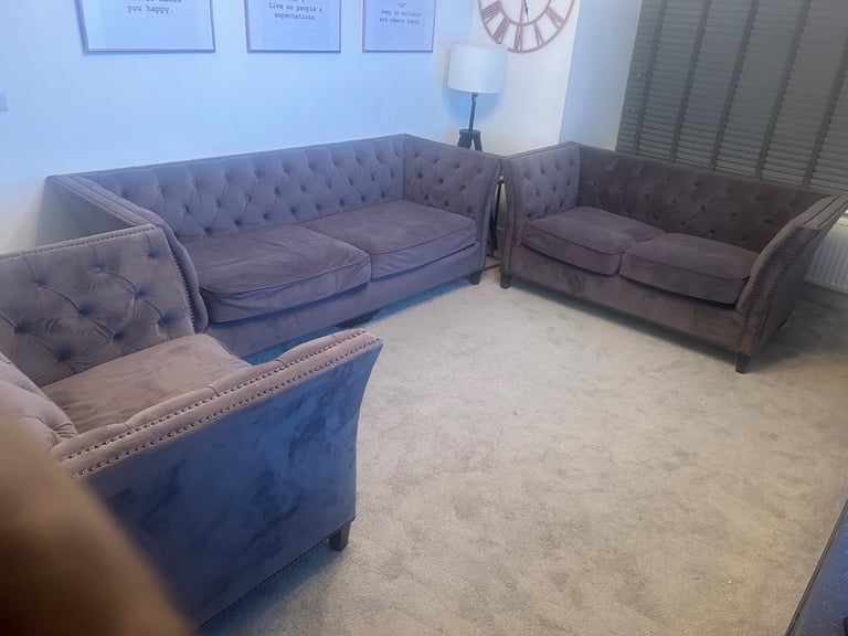 3 Set - Grey Chesterfield Comfortable Sofa