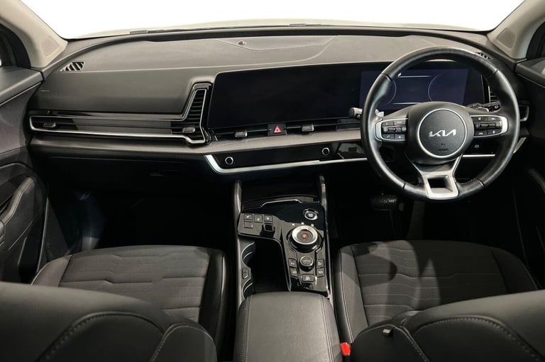 2023 73 KIA SPORTAGE 1.6 T-GDI 13.8KWH 3 SUV 5DR PETROL PLUG-IN HYBRID AUTO AWD 