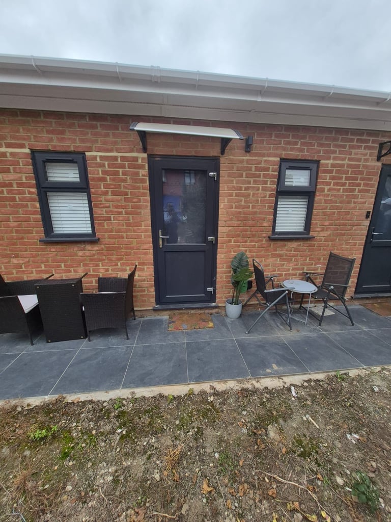 Studio room in Dagenham. 