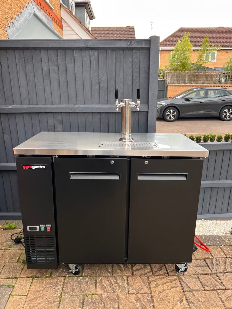 image for COMMERCIAL BEER KEGERATOR FOR RENT! 
