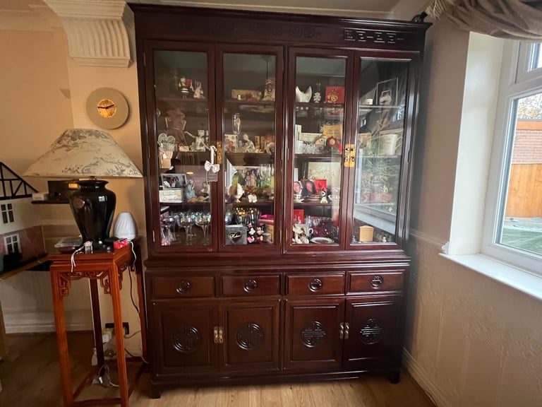 Chinese rosewood display cabinet 