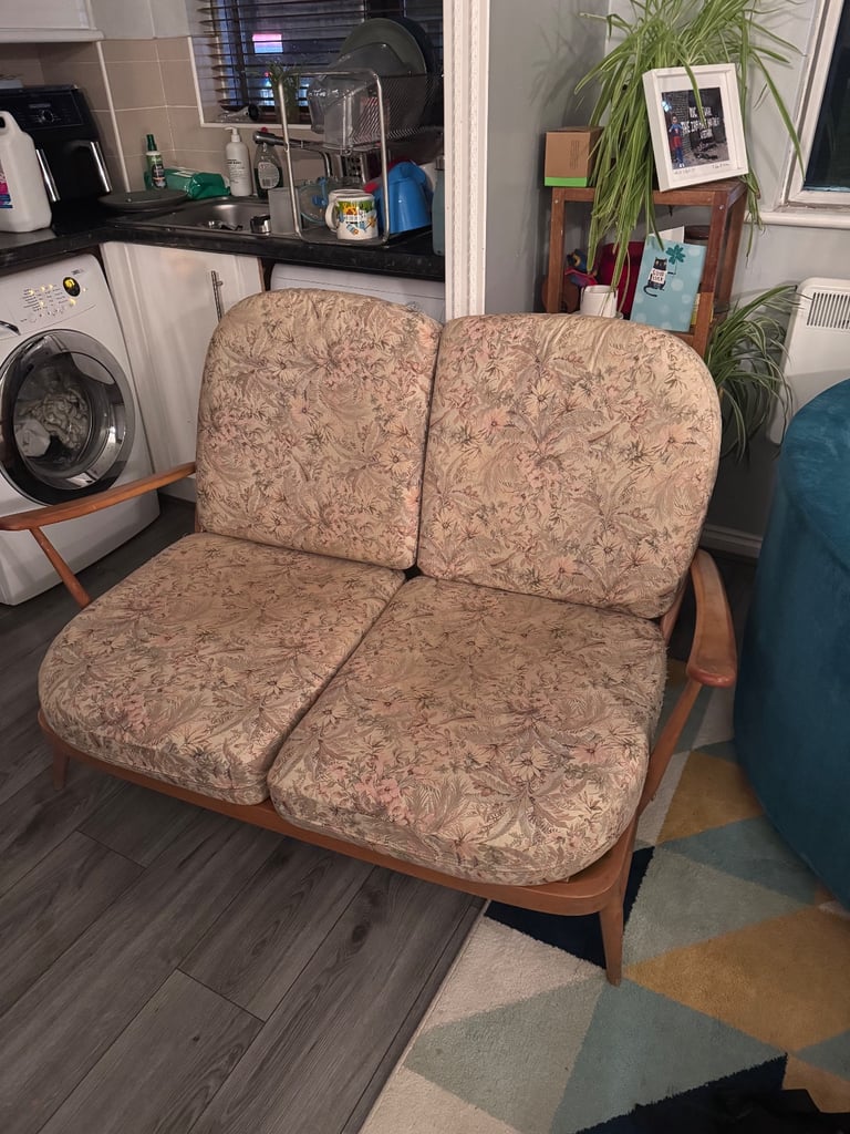 Ercol Windsor Jubilee style 2-seater sofa