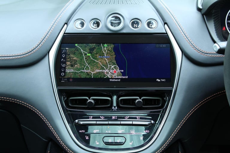 2021 Aston Martin DBX V8 550 5dr Touchtronic HATCHBACK PETROL Automatic