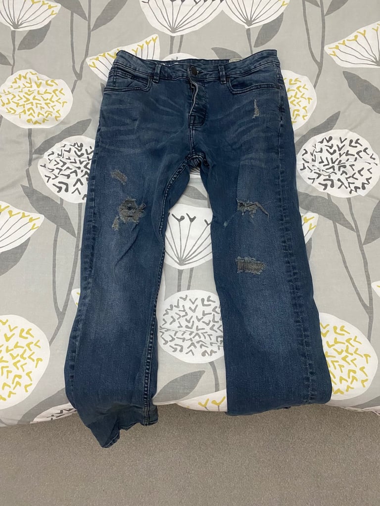 image for Denim.Co dark blue ripped jeans,W32/L32,Very Good Condition