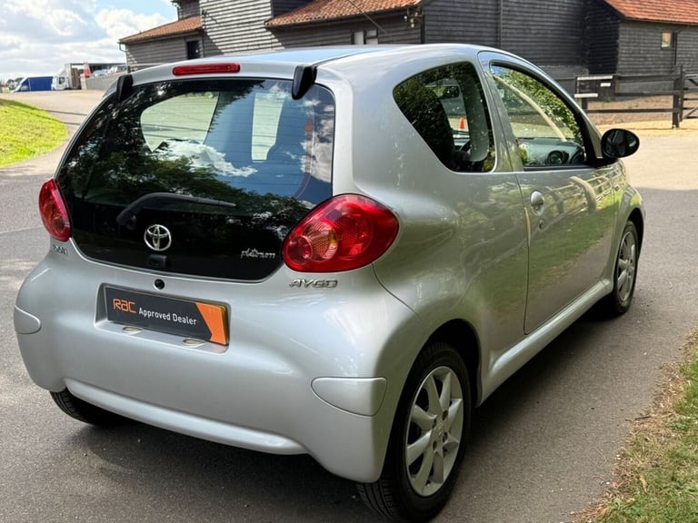 2008 Toyota AYGO 1.0 VVT-i Platinum Hatchback 3dr Petrol MultiMode Euro 4 (AC) (67 bhp) Hatchback...