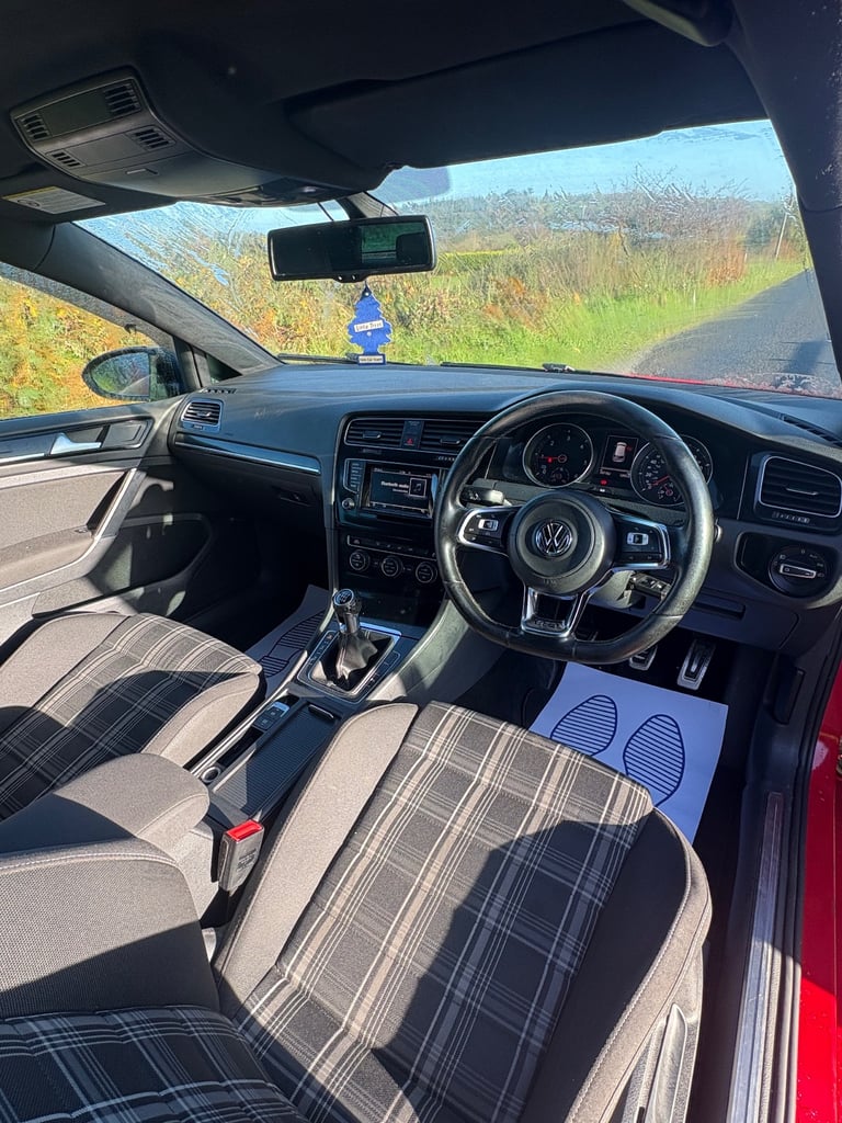 Volkswagen, GOLF, Hatchback, 2014, Manual, 1968 (cc), 3 doors