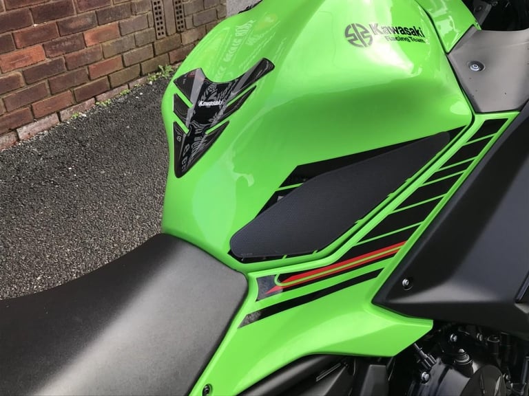 Kawasaki Ninja 650 Tourer 23reg 9960m FSH panniers screen tail tidy crash sli...